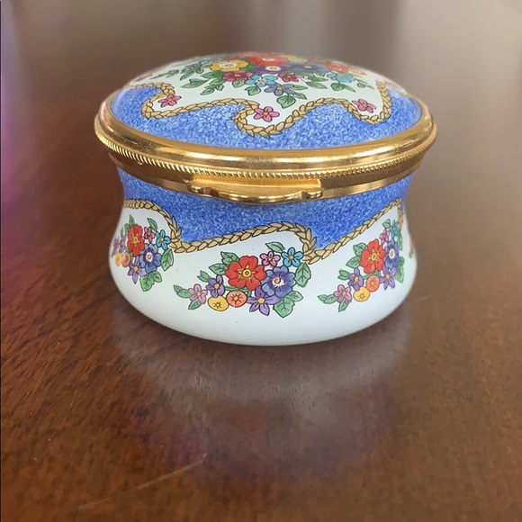 Staffordshire Enamel Box - Picture 2 of 4